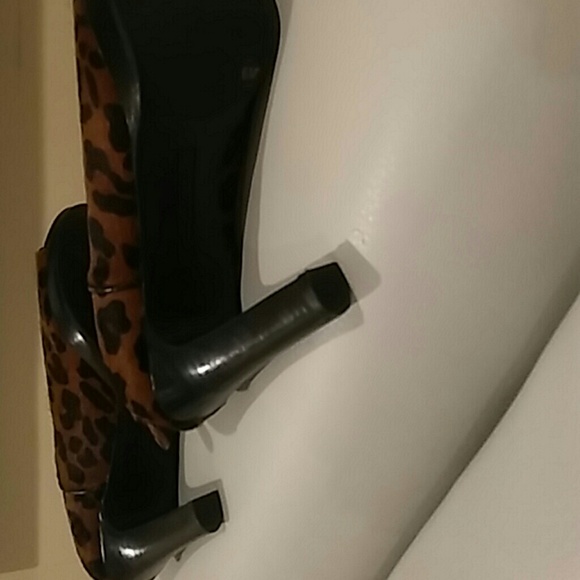 Banana Republic 6 med leopard fur bootie peep toe - Picture 3 of 6